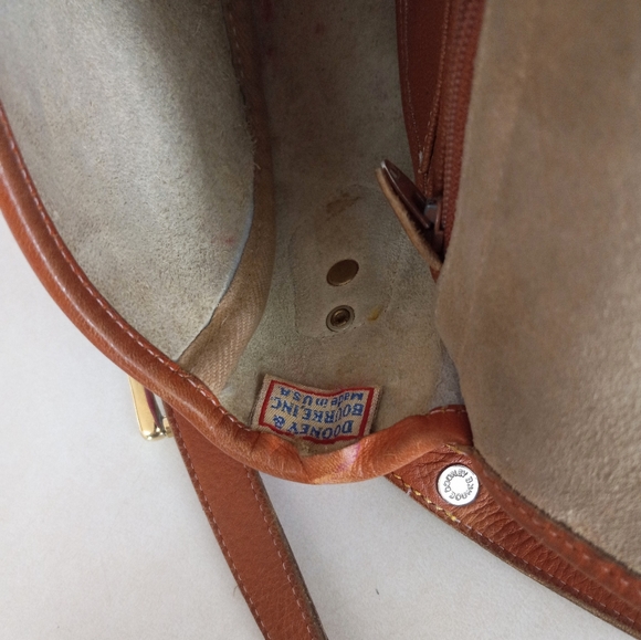 Dooney & Bourke Vogue Saddle Flap Bag 1990's - Picture 12 of 12